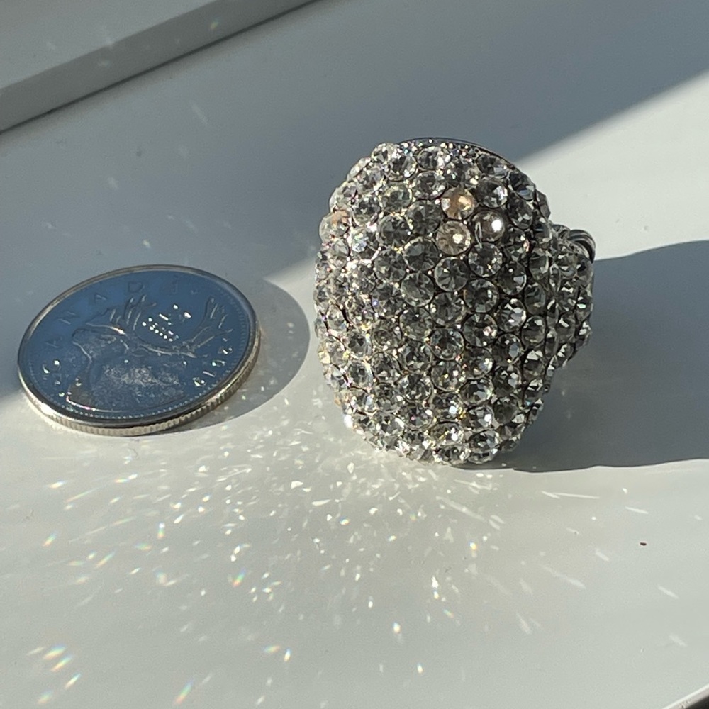 Sparkly stretch ring